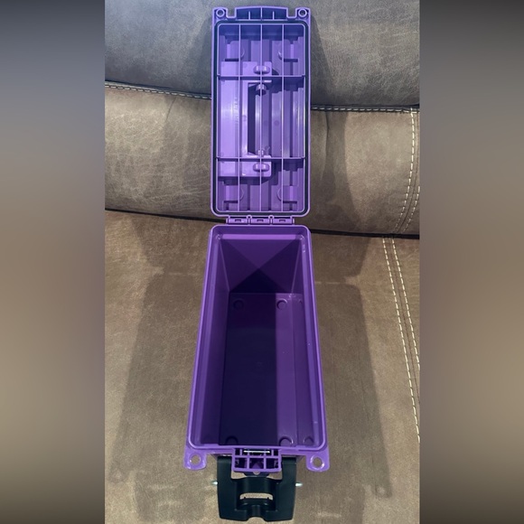 Sheffield Field Box - Picture 2 of 7